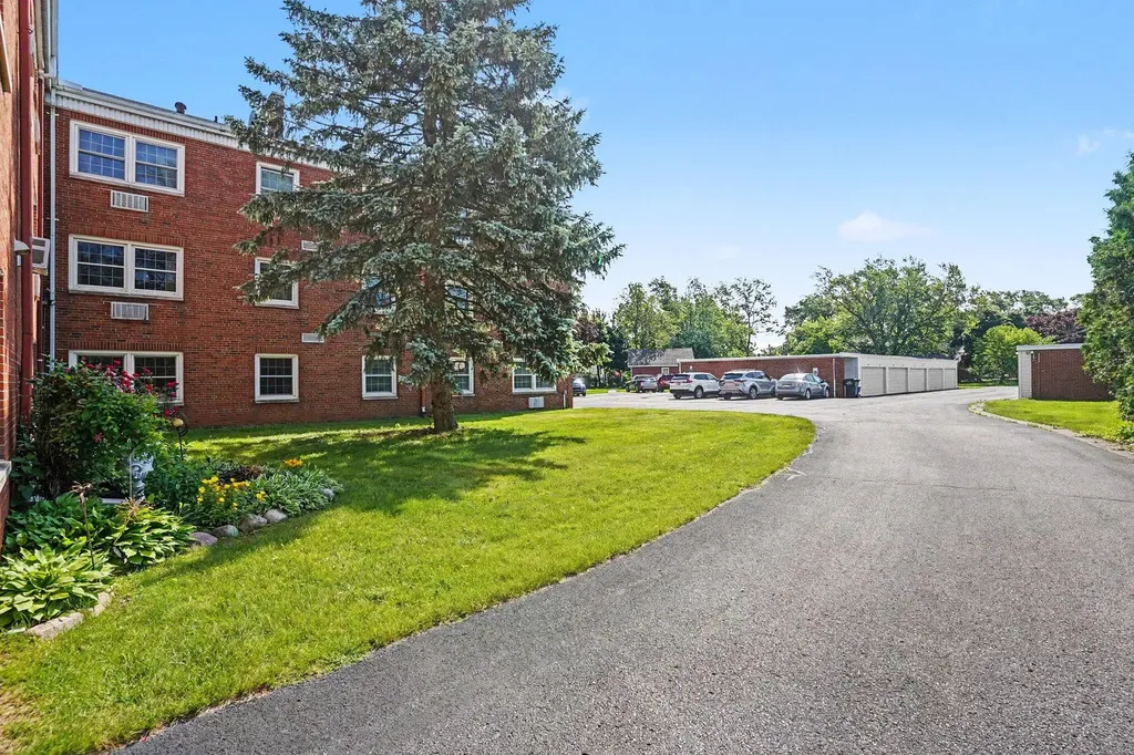 1249 Lakeshore Drive Muskegon City MI 49441