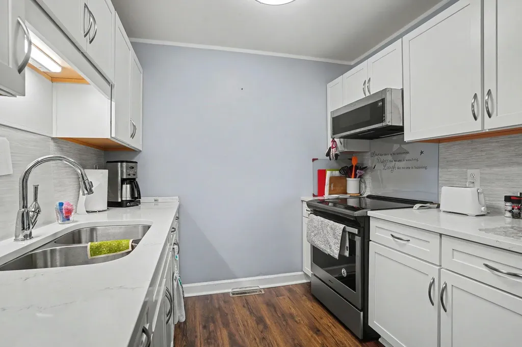 1249 Lakeshore Drive Muskegon City MI 49441