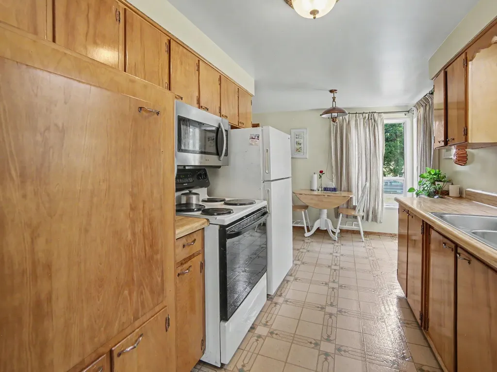 354 Lesada Avenue Shelby Village MI 49455