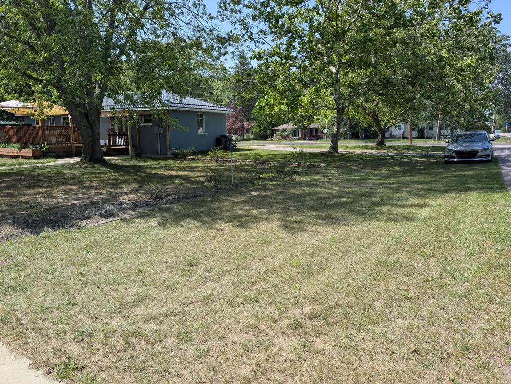 271 Randall Road Norton Shores City MI 49441