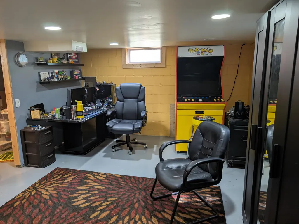 271 Randall Road Norton Shores City MI 49441