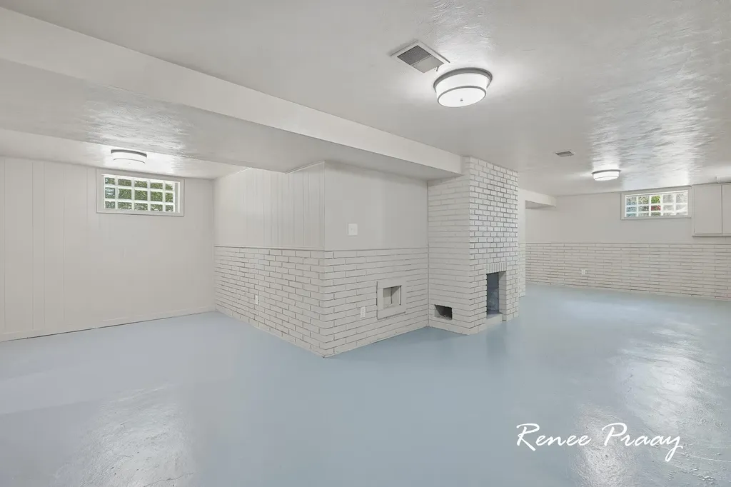2956 Debaker Road Fruitport Charter Township MI 49444