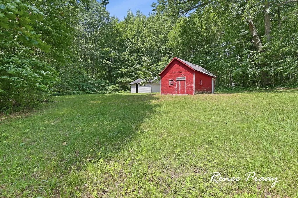 2956 Debaker Road Fruitport Charter Township MI 49444