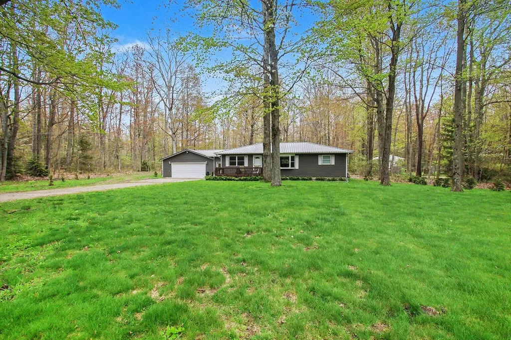 18412 148th Avenue Spring Lake Township MI 49456