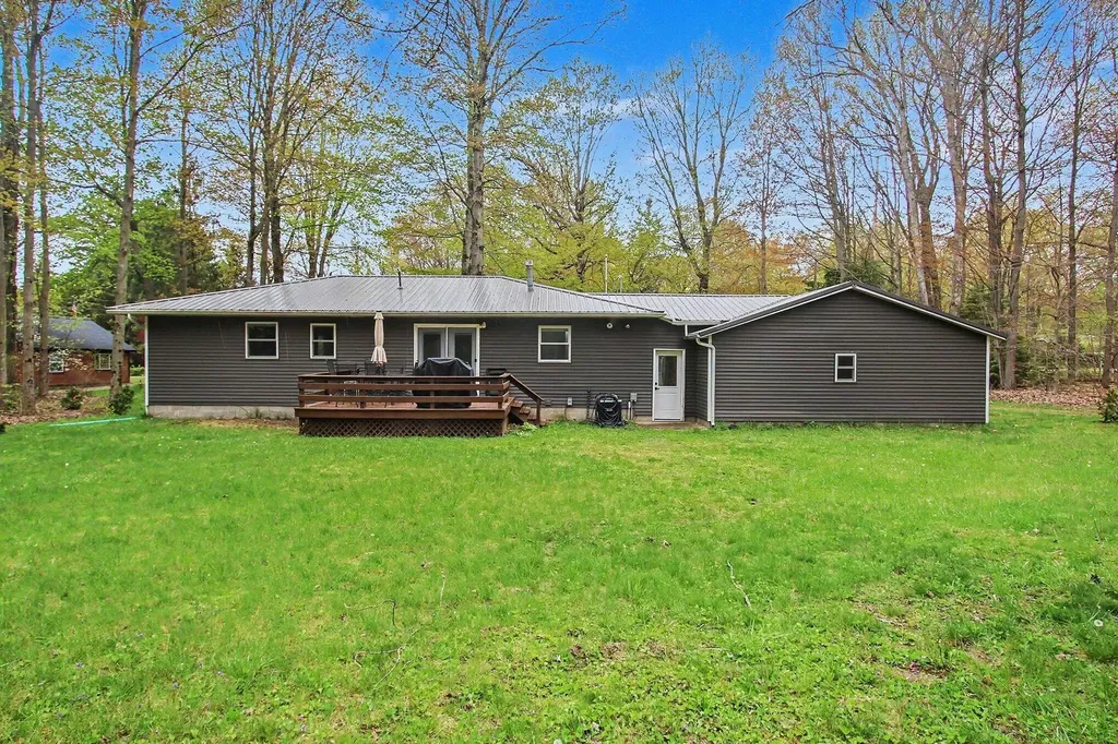 18412 148th Avenue Spring Lake Township MI 49456