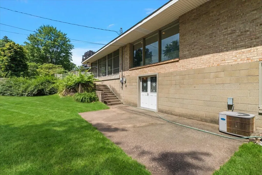 838 S Shore Drive Holland City MI 49423