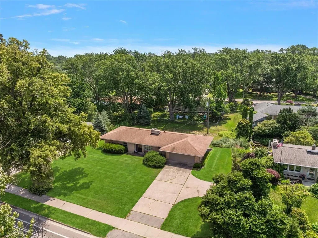838 S Shore Drive Holland City MI 49423