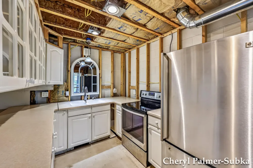 8090 E Lake Road Holton Township MI 49457