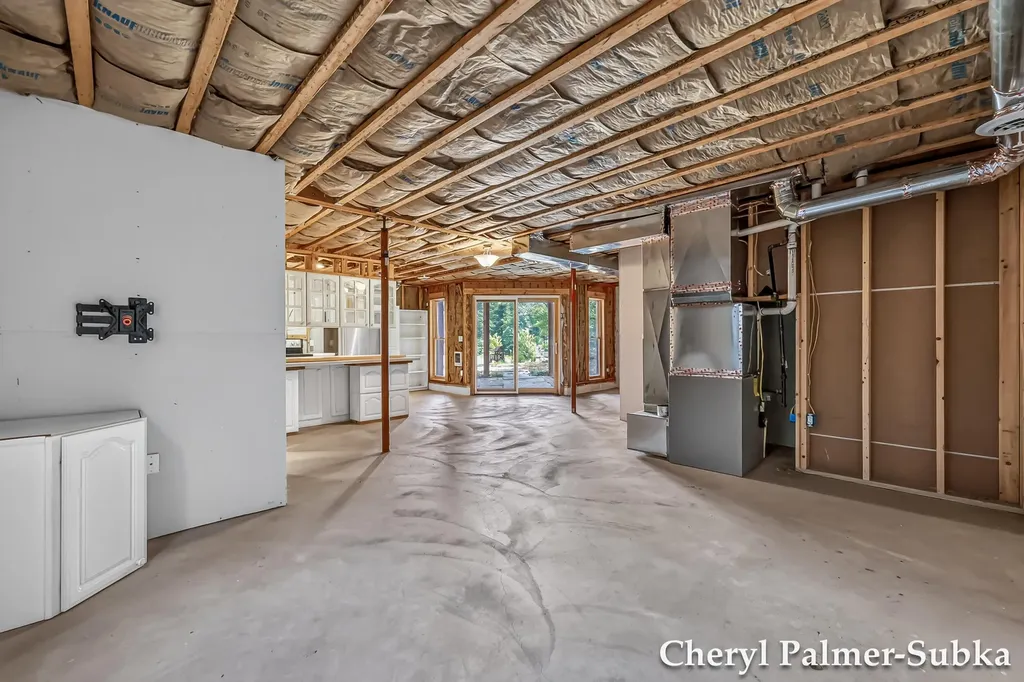 8090 E Lake Road Holton Township MI 49457