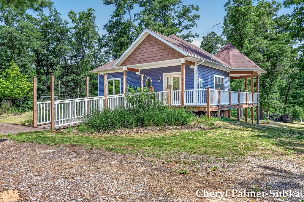 8090 E Lake Road Holton Township MI 49457