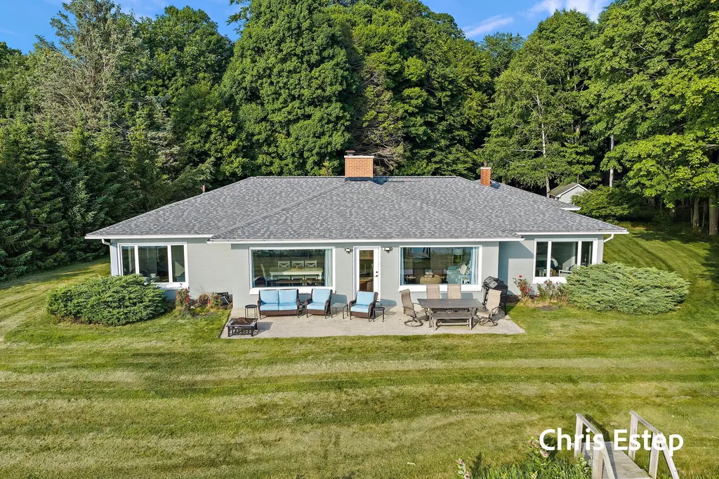 3787 N Scenic Drive Fruitland Township MI 49445