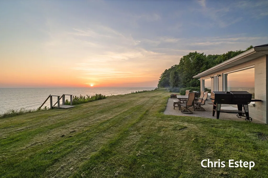 3787 N Scenic Drive Fruitland Township MI 49445