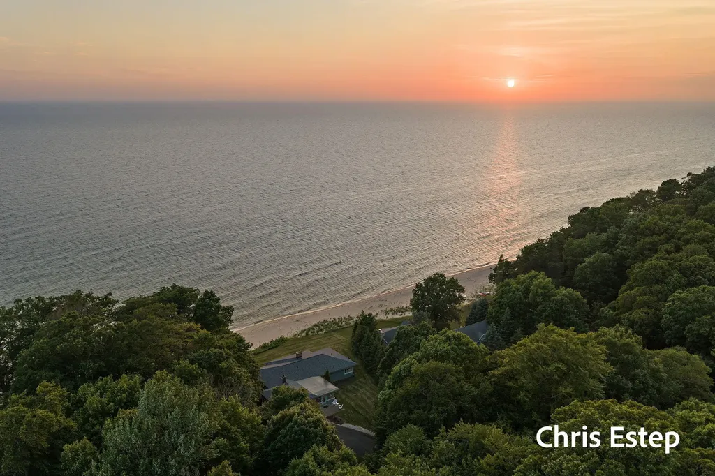 3787 N Scenic Drive Fruitland Township MI 49445