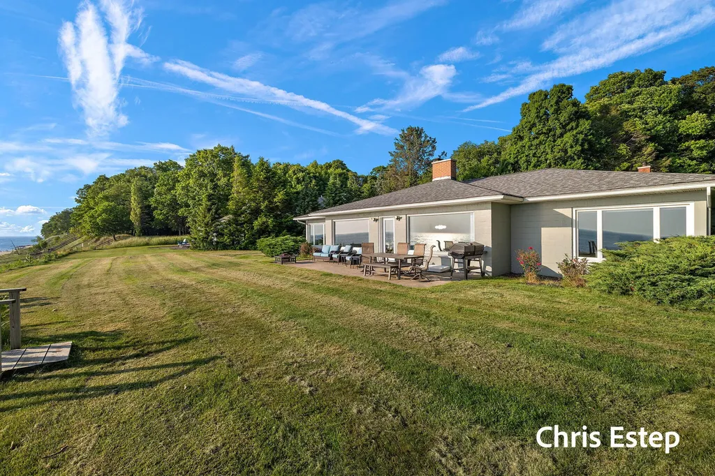 3787 N Scenic Drive Fruitland Township MI 49445