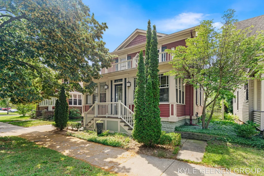 58 E 13th Street Holland City MI 49423