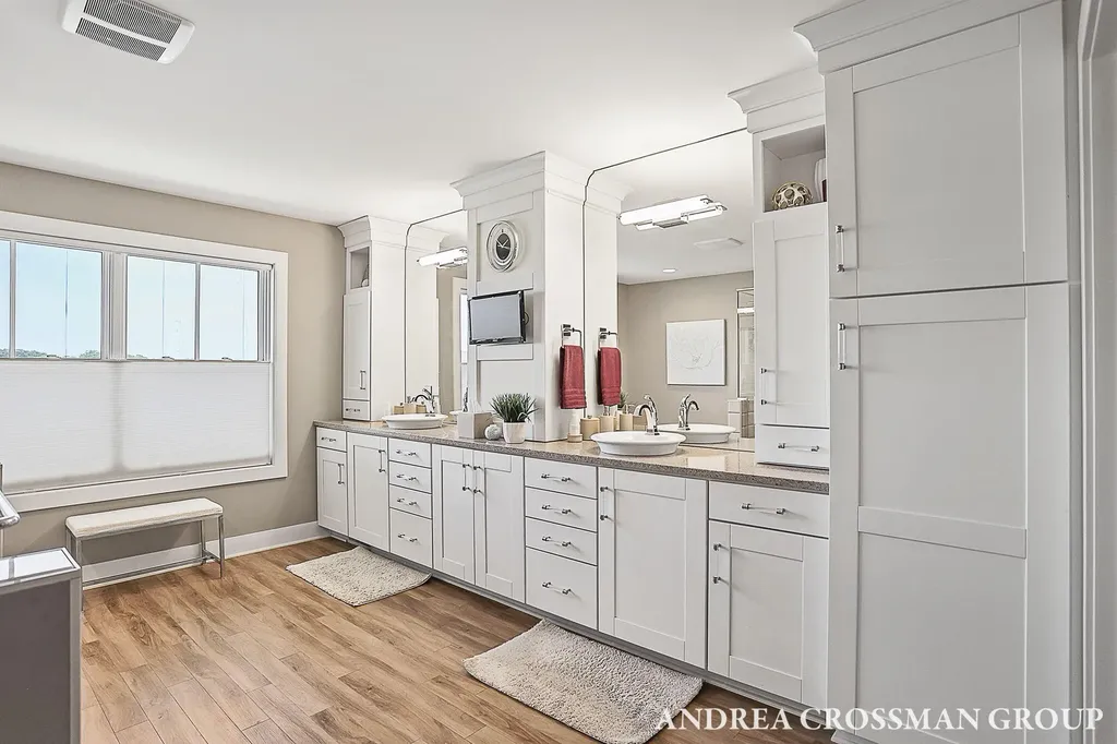 543 Macatawa Avenue Holland City MI 49423