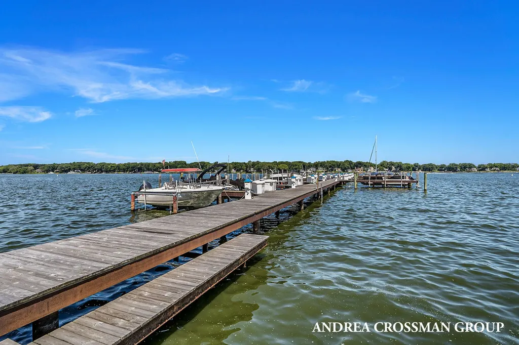 543 Macatawa Avenue Holland City MI 49423