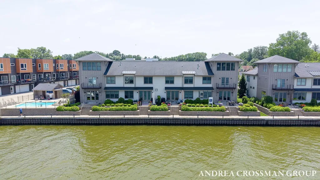 543 Macatawa Avenue Holland City MI 49423