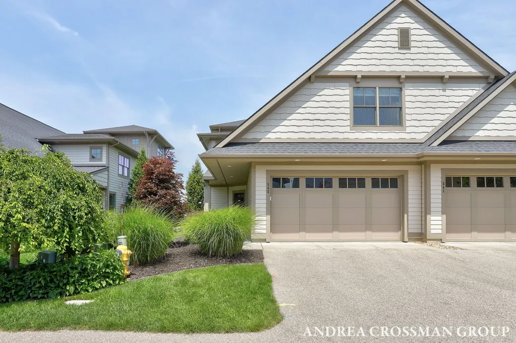 543 Macatawa Avenue Holland City MI 49423