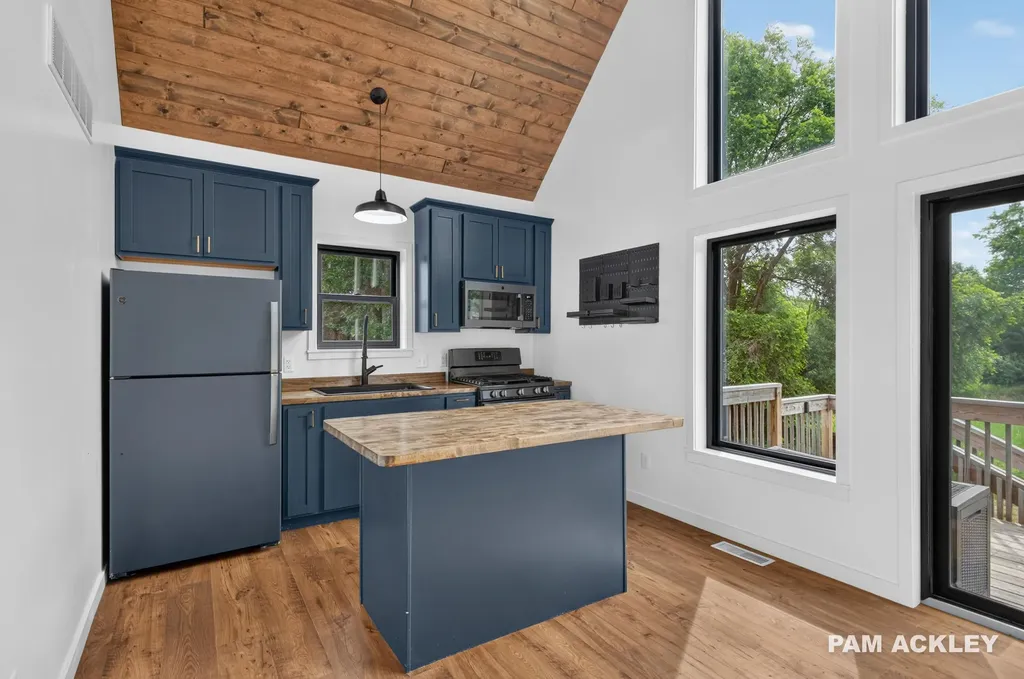 3125 Meyers Avenue New Era Village MI 49446
