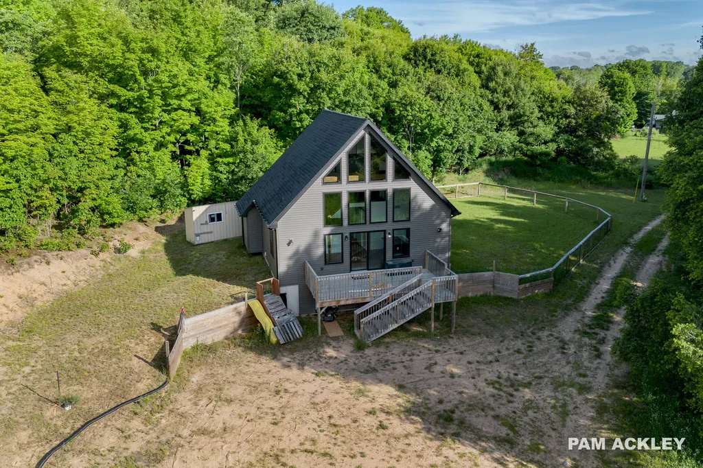 3125 Meyers Avenue New Era Village MI 49446