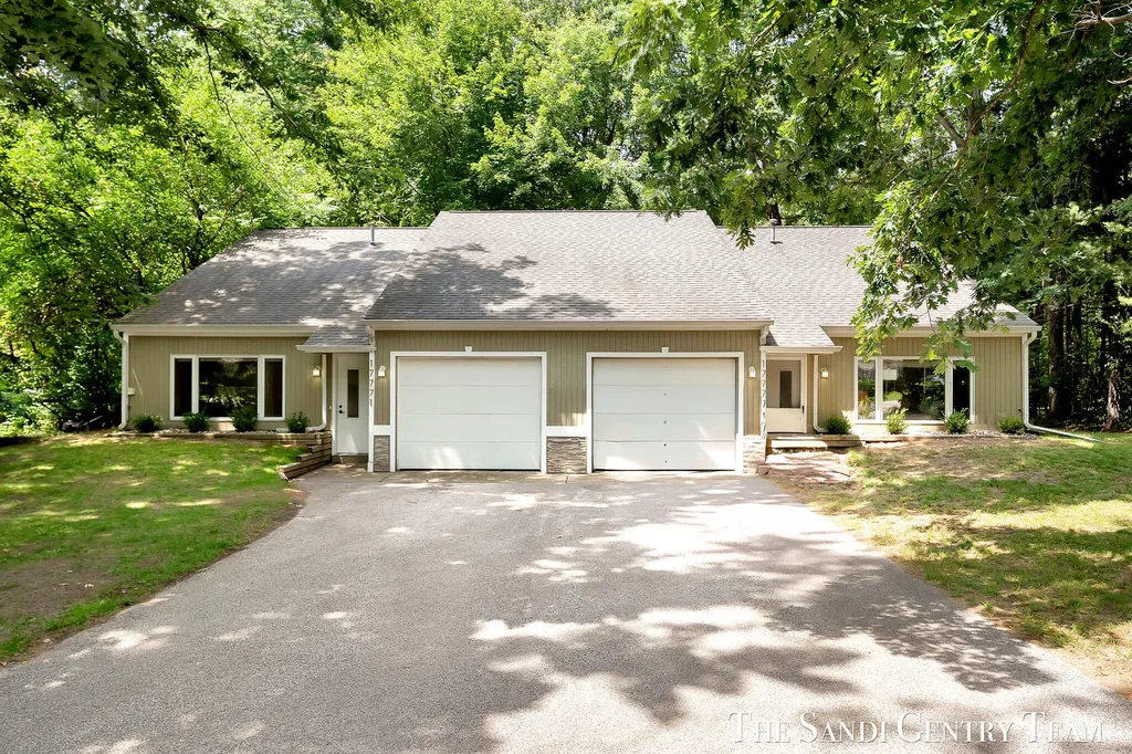 17771 148th Avenue Spring Lake Township MI 49456