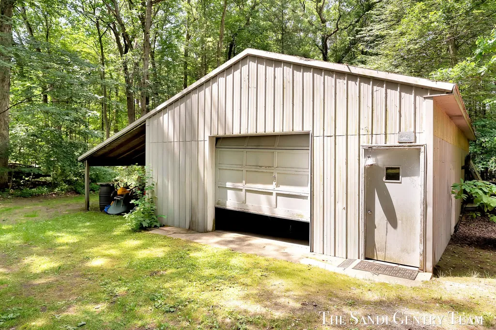 17771 148th Avenue Spring Lake Township MI 49456