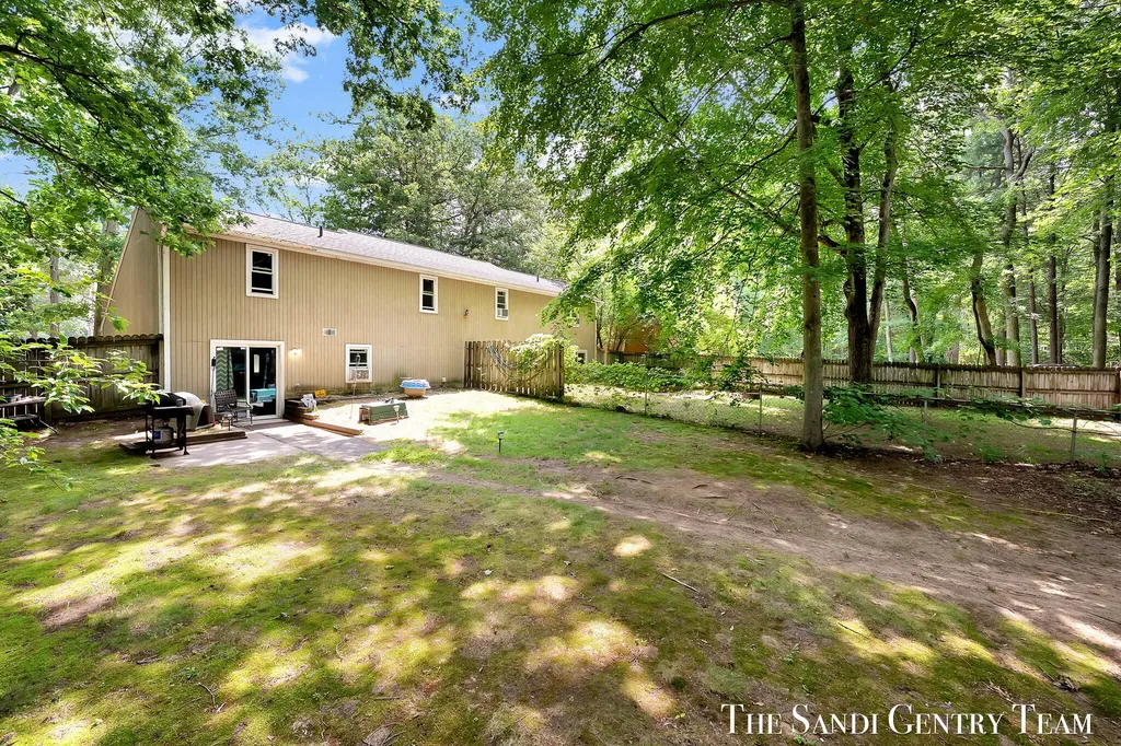 17771 148th Avenue Spring Lake Township MI 49456