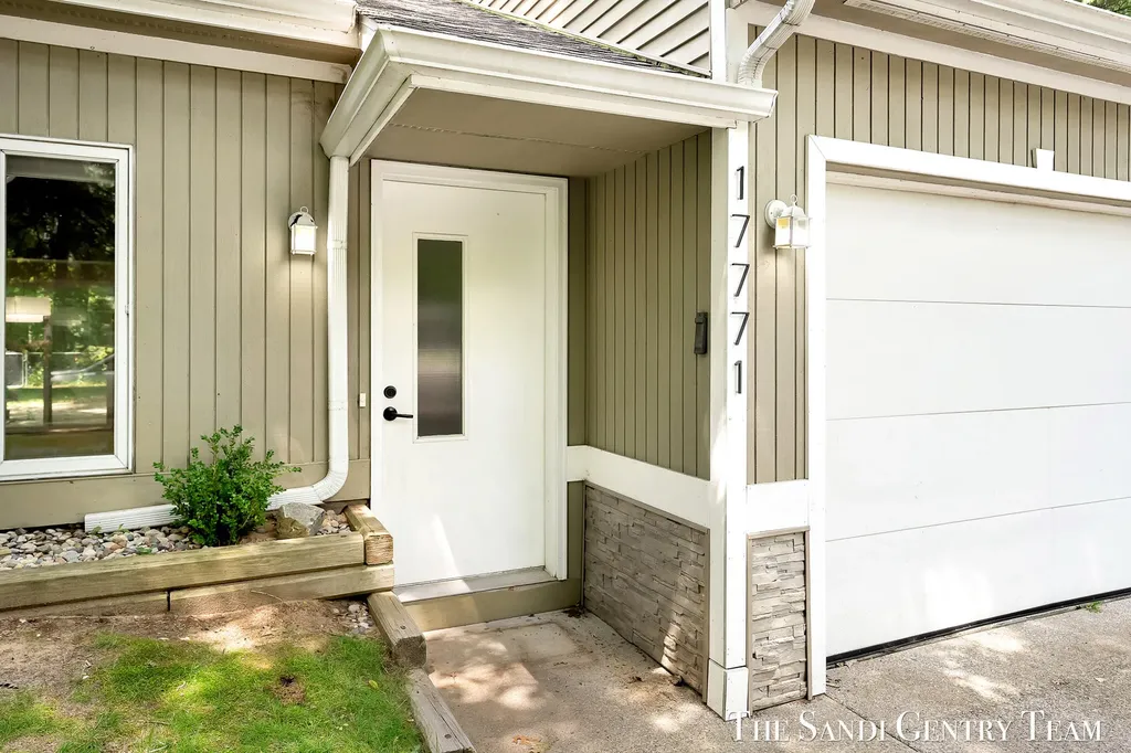 17771 148th Avenue Spring Lake Township MI 49456