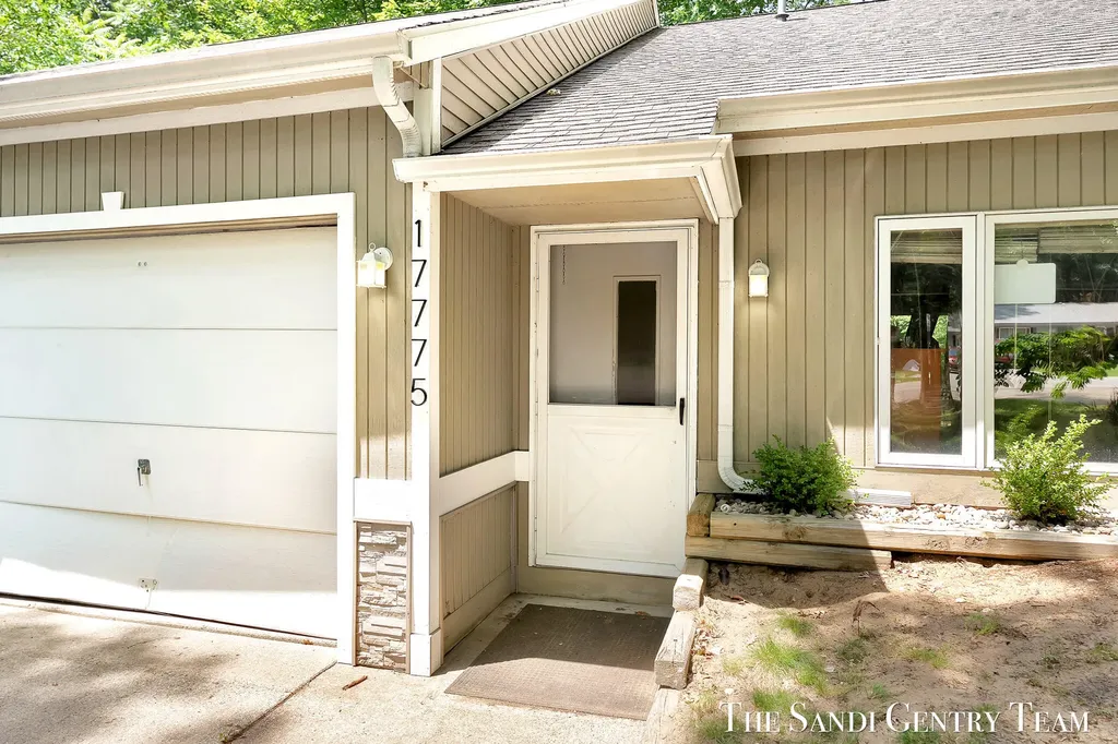 17771 148th Avenue Spring Lake Township MI 49456