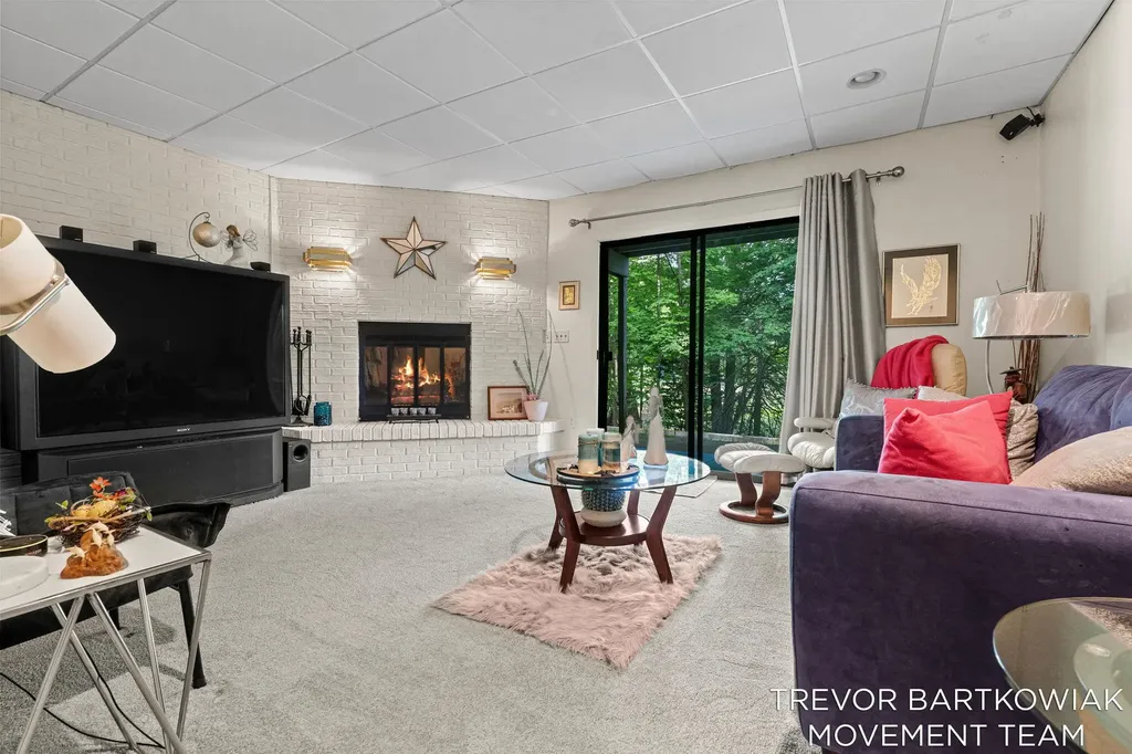 1292 Edinborough Drive Norton Shores City MI 49441