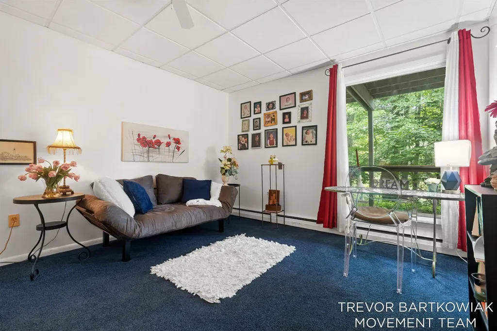 1292 Edinborough Drive Norton Shores City MI 49441