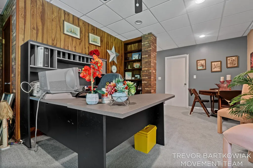 1292 Edinborough Drive Norton Shores City MI 49441