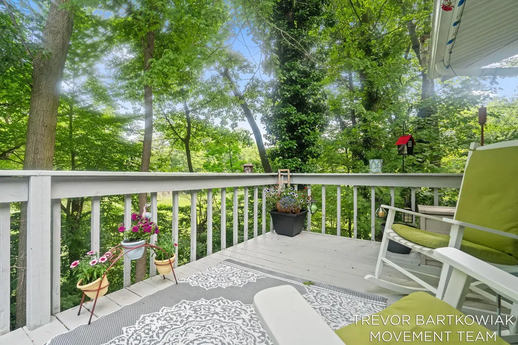 1292 Edinborough Drive Norton Shores City MI 49441