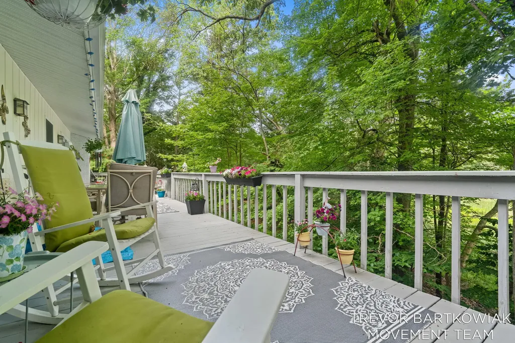 1292 Edinborough Drive Norton Shores City MI 49441