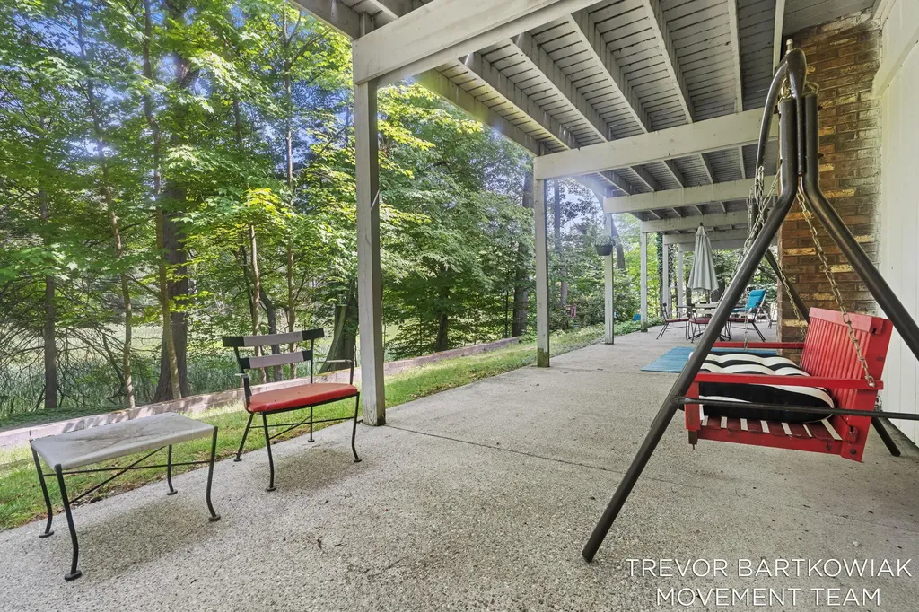 1292 Edinborough Drive Norton Shores City MI 49441