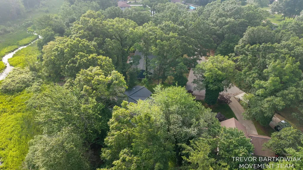 1292 Edinborough Drive Norton Shores City MI 49441