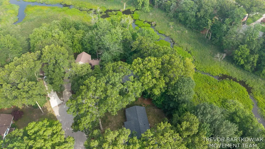 1292 Edinborough Drive Norton Shores City MI 49441