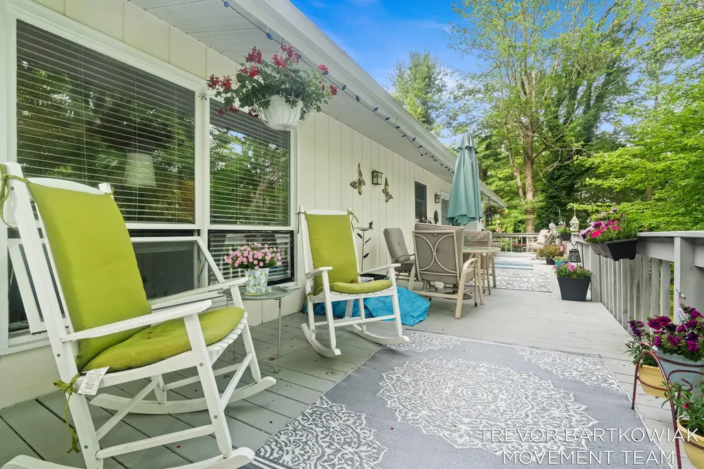 1292 Edinborough Drive Norton Shores City MI 49441