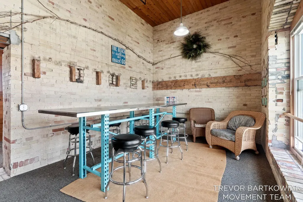 110 N Harbor Drive Grand Haven City MI 49417