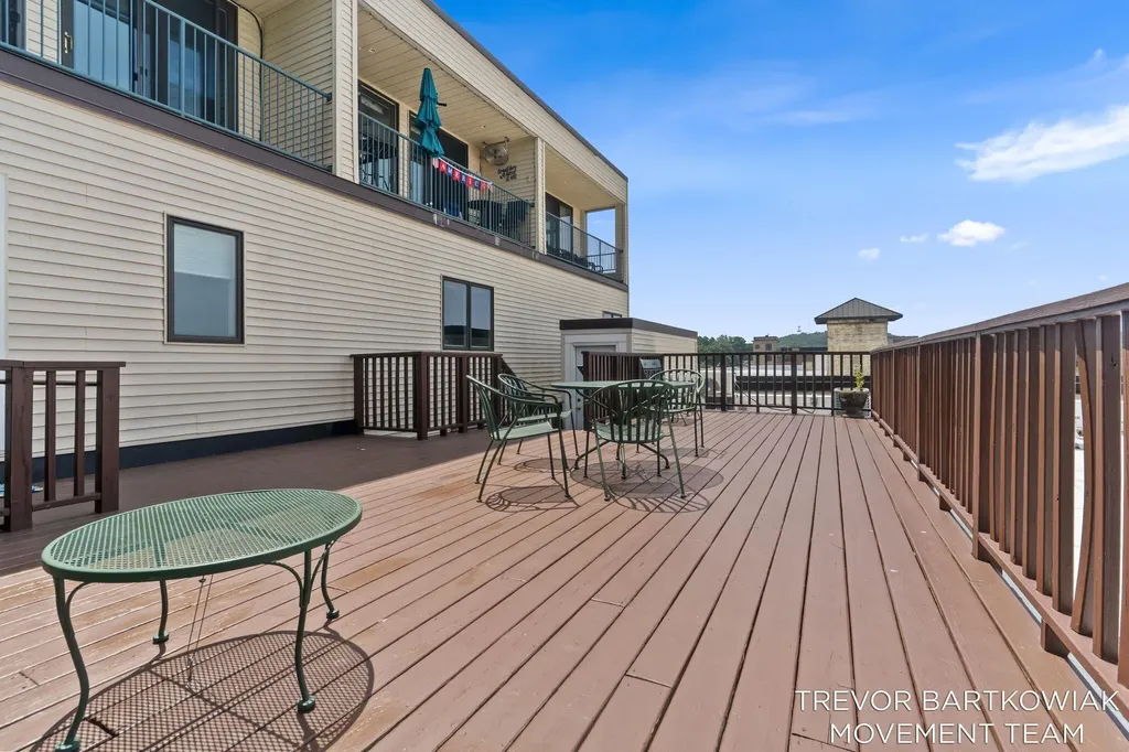 110 N Harbor Drive Grand Haven City MI 49417