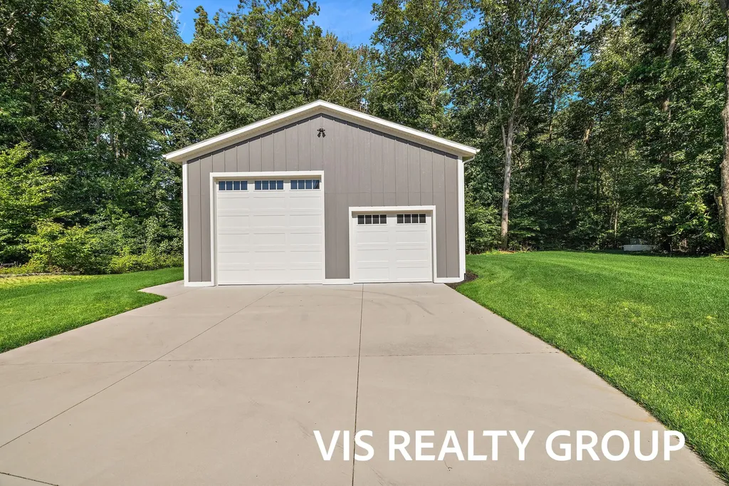 6286 Eaglewood Drive Blendon Township MI 49426