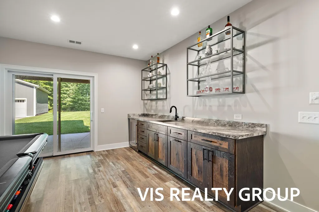 6286 Eaglewood Drive Blendon Township MI 49426