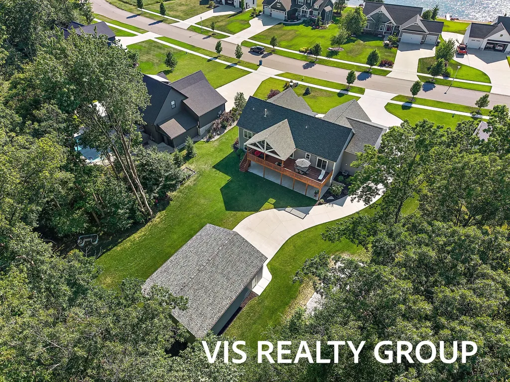 6286 Eaglewood Drive Blendon Township MI 49426