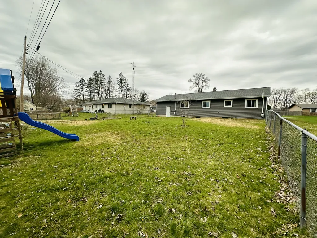 315 Pam Drive Oronoko Charter Township MI 49103
