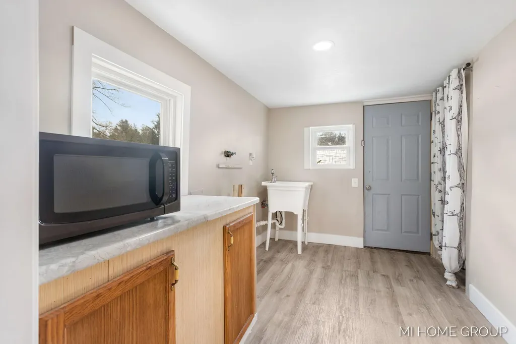 20449 W Howard City-edmore Reynolds Township MI 49329