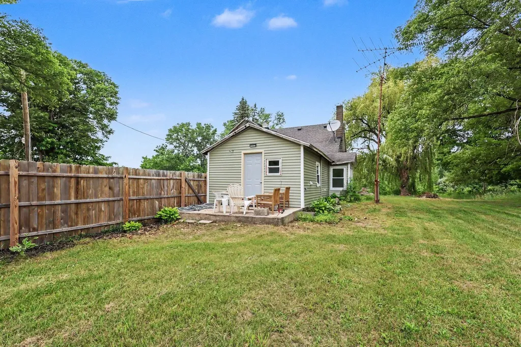 20449 W Howard City-edmore Reynolds Township MI 49329