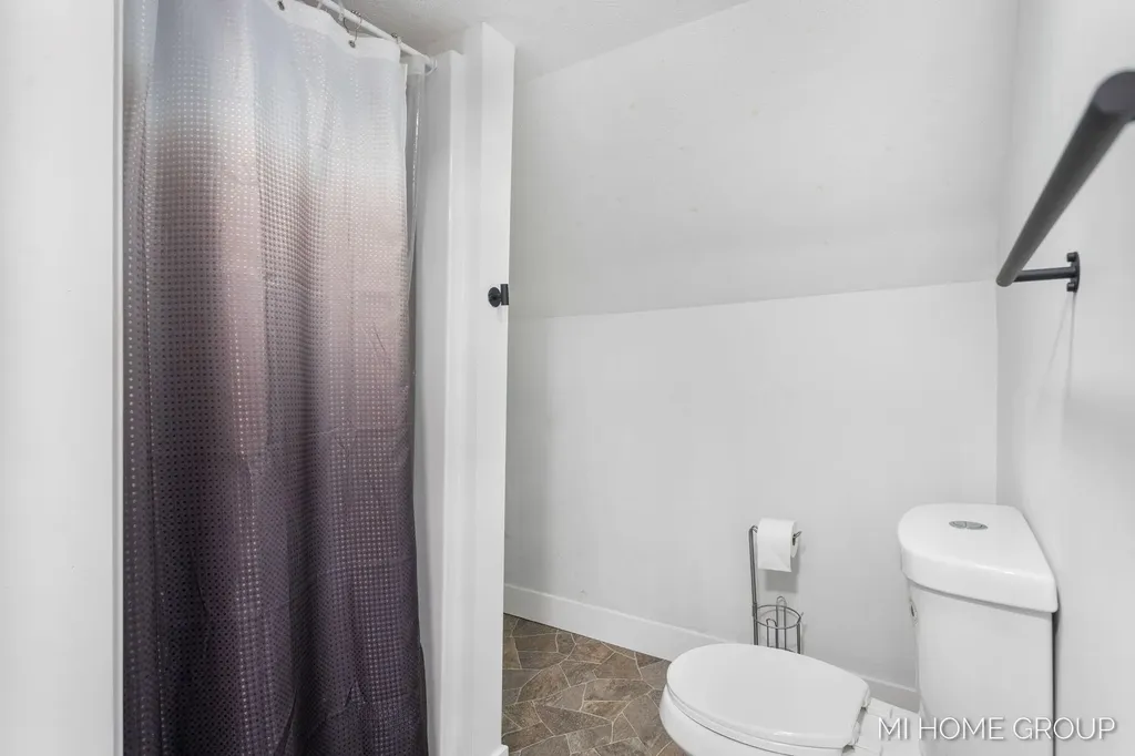 20449 W Howard City-edmore Reynolds Township MI 49329