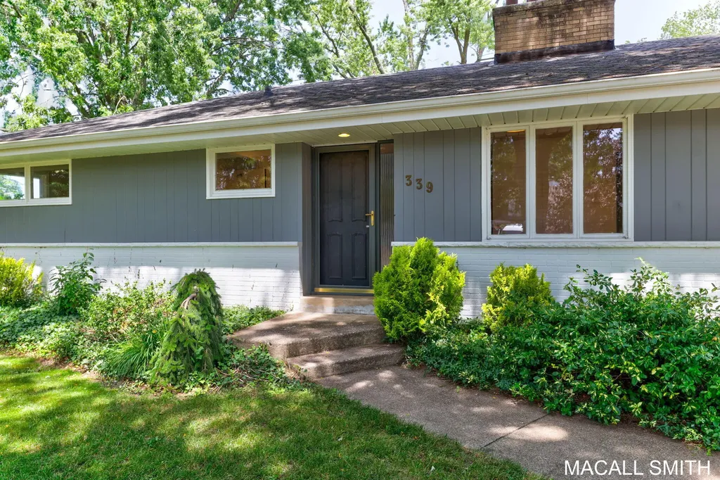 339 Wildwood Drive Holland City MI 49423