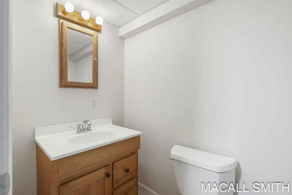 339 Wildwood Drive Holland City MI 49423